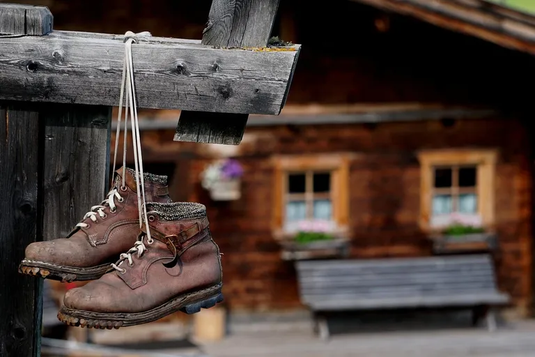 Naprawa butów trekkingowych: wskazówki i porady